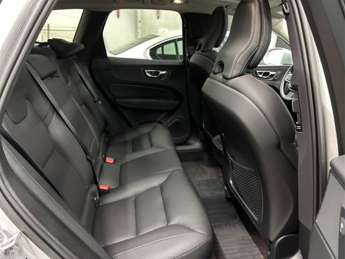 Certified 2023 Volvo XC60 B5 Plus w/ Climate Package image 17