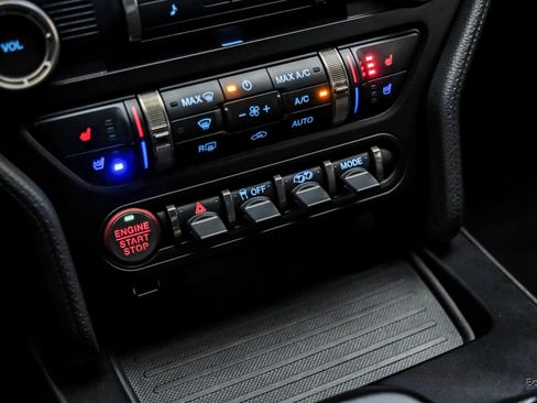 Used 2021 Ford Mustang Shelby GT500 w/ Technology Package image 75