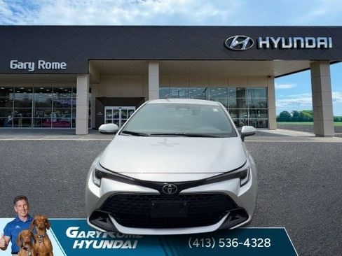 Used 2023 Toyota Corolla SE FWD image 3