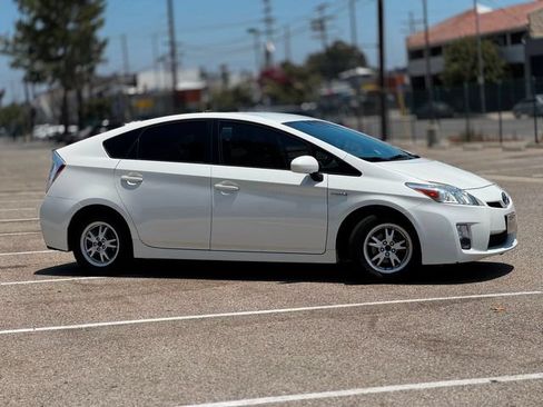 Used 2010 Toyota Prius FWD image 3