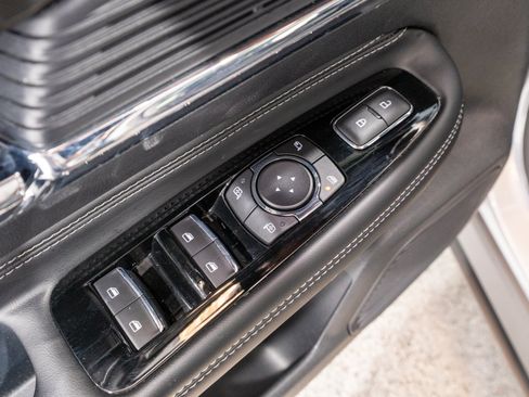 Used 2021 Lincoln Corsair AWD w/ Premium Package image 15