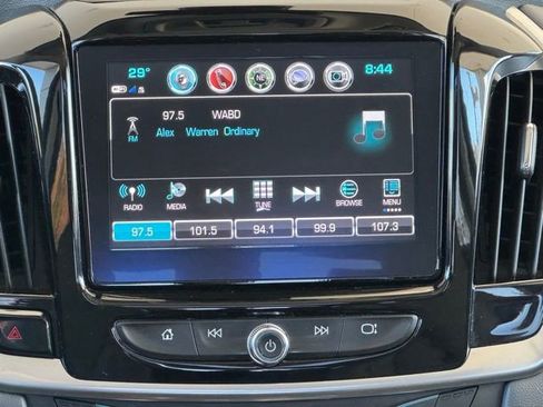 Used 2019 Chevrolet Traverse Premier w/ Driver Confidence II Package image 30