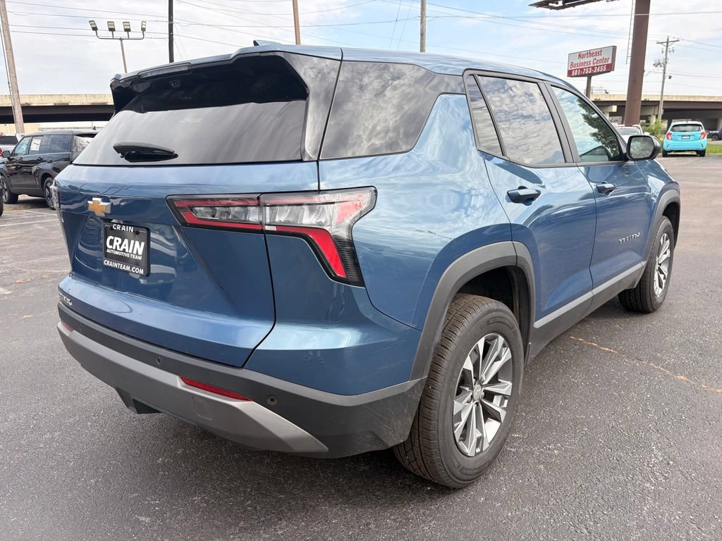 Used 2025 Chevrolet Equinox LT w/ Safety and Technology Package FWD image 8
