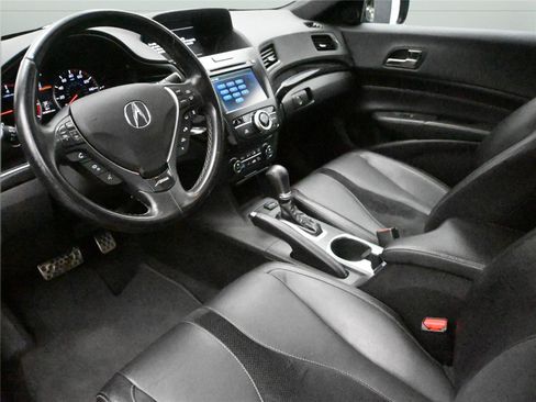 Used 2021 Acura ILX w/Premium w/A-SPEC image 2
