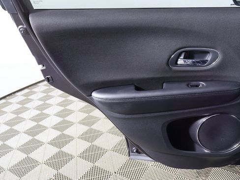 Used 2018 Honda HR-V EX image 22