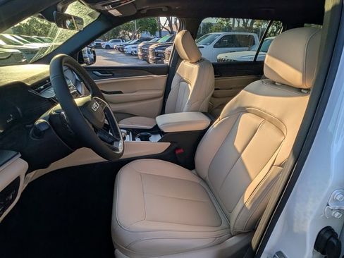 New 2026 Jeep Grand Cherokee L Limited RWD image 11
