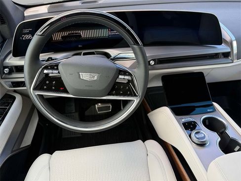 New 2026 Cadillac Vistiq Luxury w/ LPO, Floor Liner Package image 3