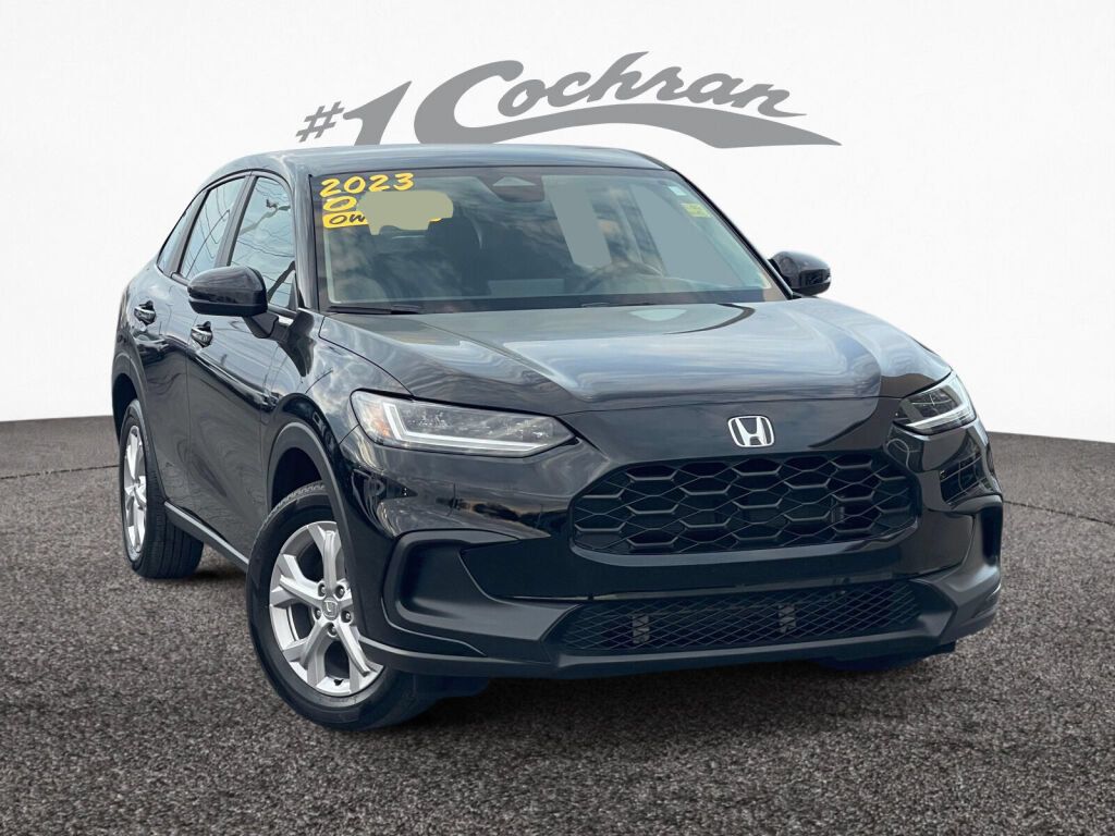 Used 2023 Honda HR-V LX image 1