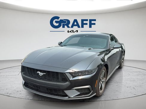 Used 2025 Ford Mustang Premium RWD image 1
