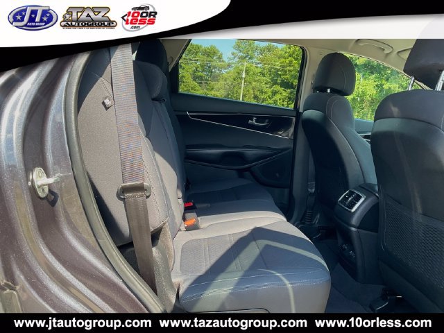 Used 2017 Kia Sorento FWD image 13