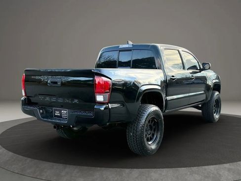Used 2020 Toyota Tacoma SR image 6