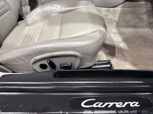 Used 2004 Porsche 911 Carrera image 91