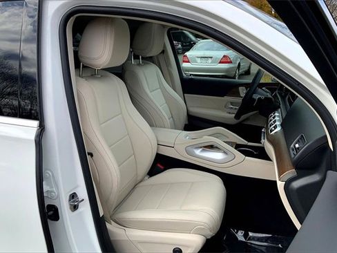 Used 2025 Mercedes-Benz GLE 350 4MATIC image 7