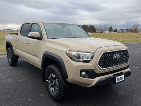 Used 2018 Toyota Tacoma SR5 image 4