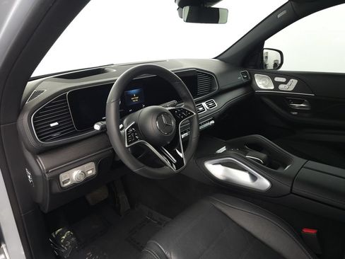Used 2024 Mercedes-Benz GLE 450 4MATIC w/ AMG Line Exterior image 9