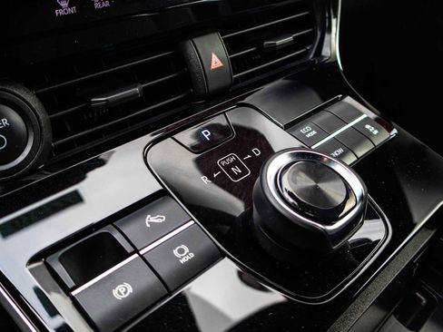 Used 2023 Toyota bZ4X XLE w/ Weather Package image 30