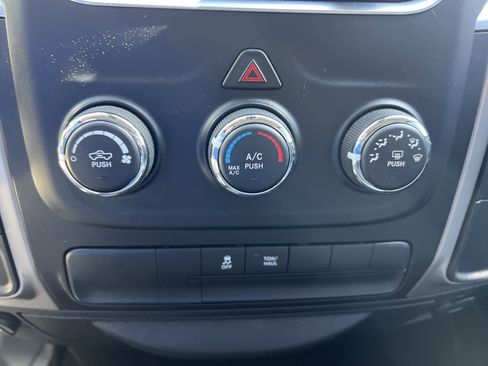 Used 2018 RAM 1500 Classic SLT image 16