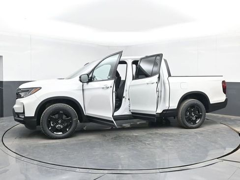 New 2026 Honda Ridgeline Black Edition image 53