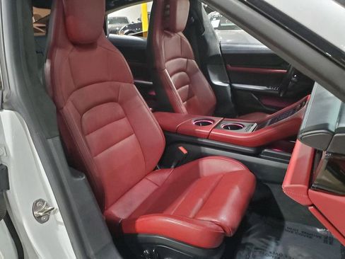 Used 2020 Porsche Taycan Turbo image 14