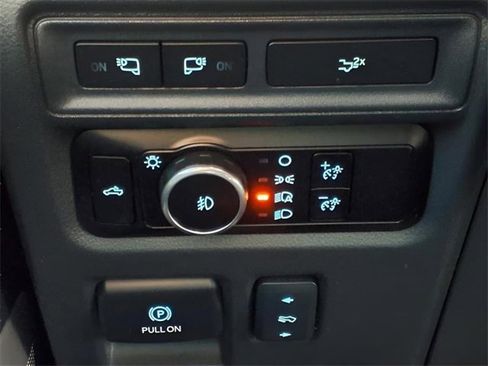 Used 2024 Ford F150 Lariat w/ FX4 Off-Road Package image 20