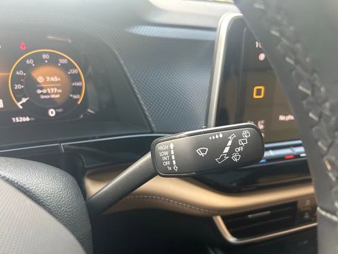 Certified 2024 Volkswagen Atlas Cross Sport SEL R-Line image 22