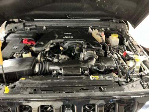 Used 2020 Jeep Gladiator Mojave AWD/4WD image 10