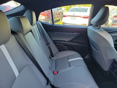 Used 2025 Toyota Camry SE FWD image 32