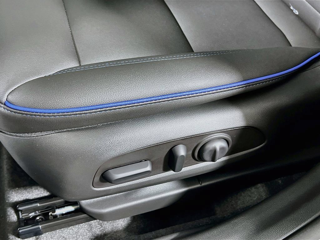New 2026 Buick Envista Sport Touring w/ Convenience I Package FWD image 15