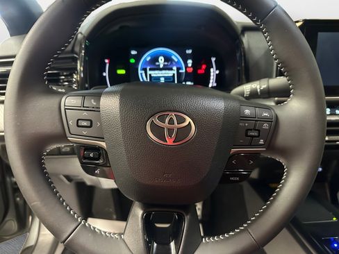 Certified 2025 Toyota Camry SE image 12