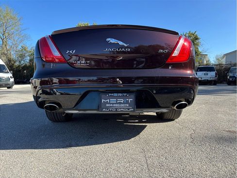 Used 2016 Jaguar XJ R-Sport image 16