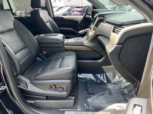 Used 2019 GMC Yukon Denali w/ Denali Ultimate Package AWD/4WD image 27