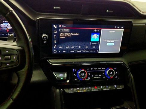 Used 2022 GMC Sierra 1500 AT4 w/ AT4 Premium Package AWD/4WD image 16