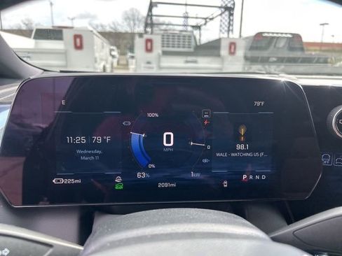 New 2026 Chevrolet Equinox EV LT image 20