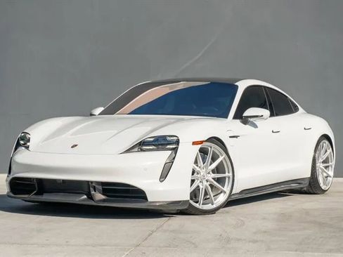 Used 2020 Porsche Taycan Turbo S image 4
