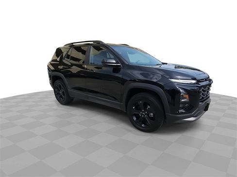 Used 2025 Chevrolet Equinox LT w/ Midnight Edition image 2