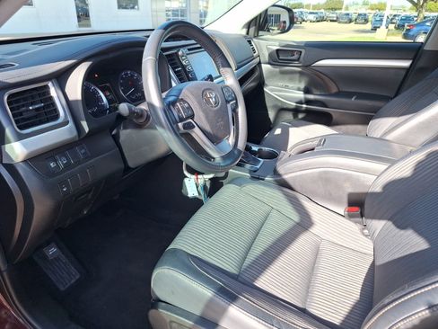 Used 2019 Toyota Highlander Plus image 15