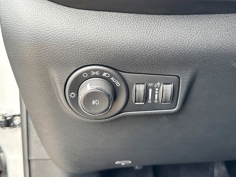 New 2026 Jeep Compass Latitude image 31