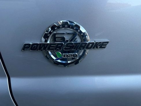 Used 2016 Ford F250 XLT w/ XLT Interior Package image 37