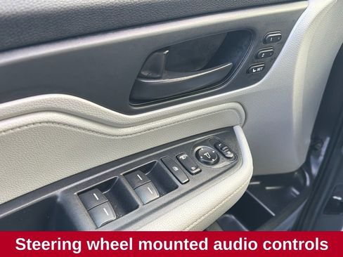 Used 2024 Honda Odyssey EX-L image 13