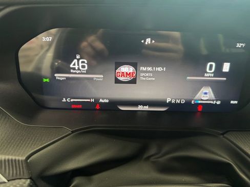 New 2026 Jeep Cherokee Overland image 2