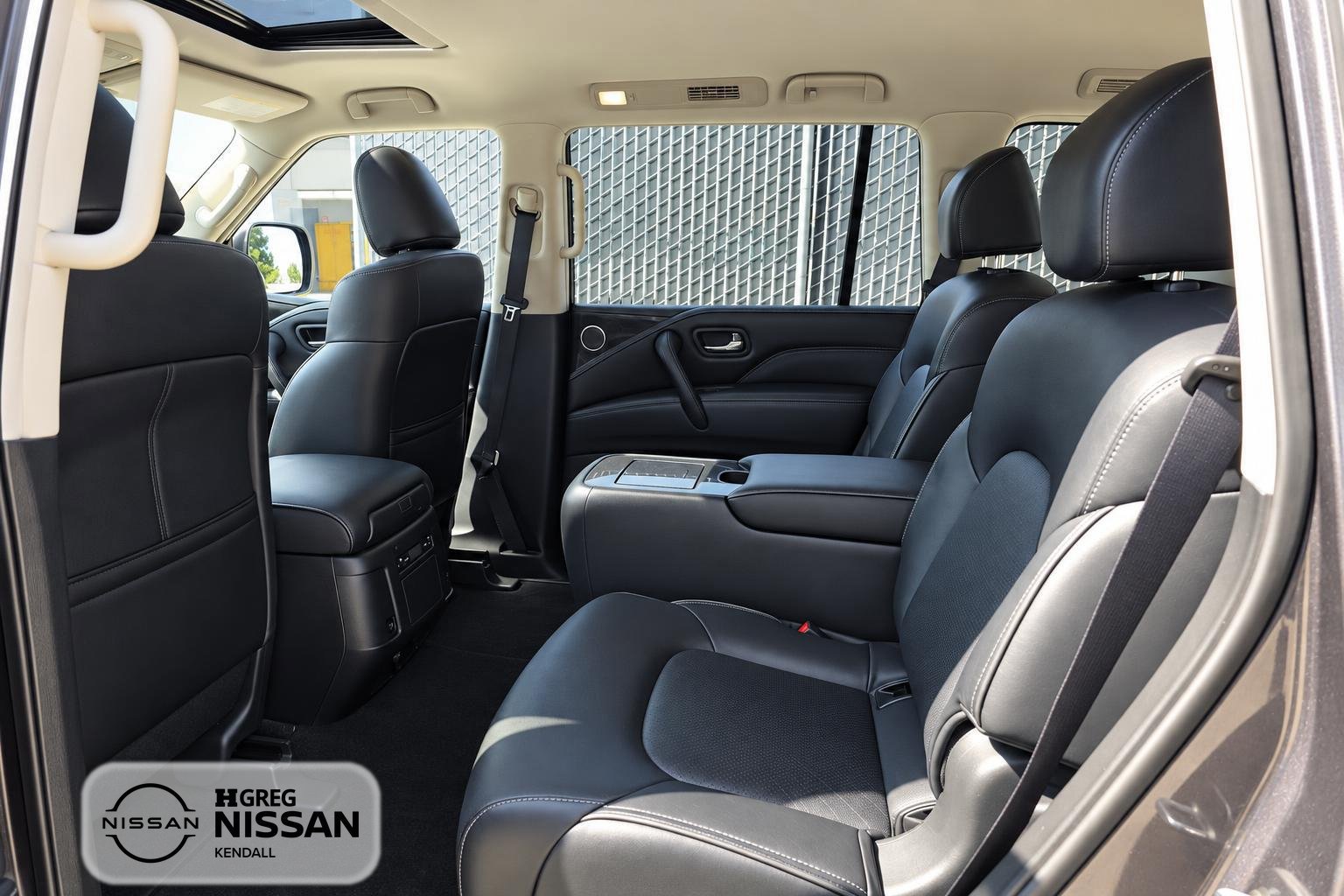 Used 2024 INFINITI QX80 Luxe RWD image 11