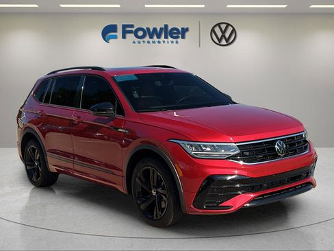 Used 2024 Volkswagen Tiguan SE R-Line w/ MDO Package, Three-Row FWD image 1