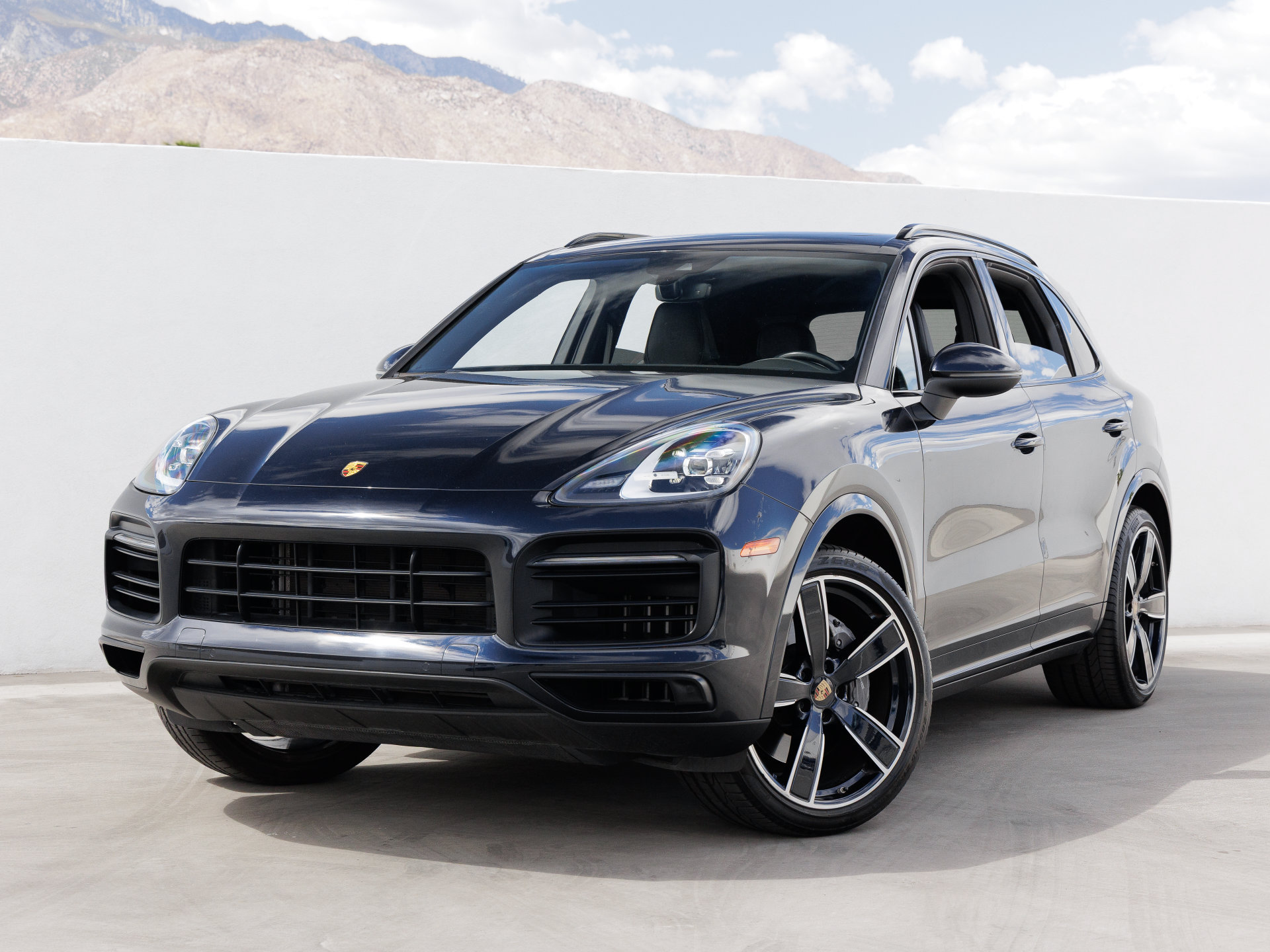 Certified 2023 Porsche Cayenne Platinum Edition AWD/4WD image 1