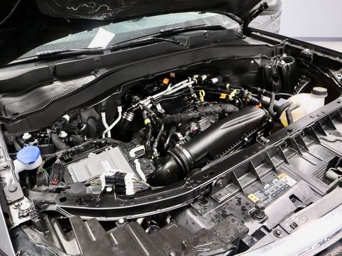 Certified 2025 Ford Explorer Active image 19