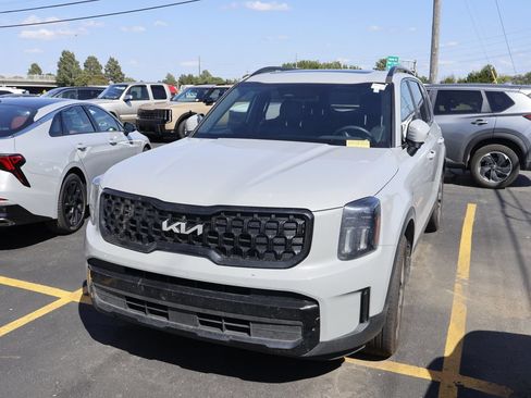 Used 2024 Kia Telluride EX X-Line AWD/4WD image 2