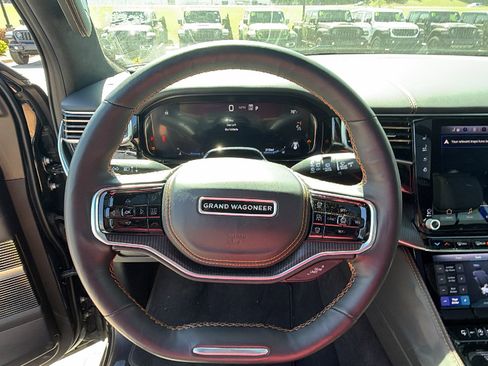 Used 2025 Jeep Grand Wagoneer Series III w/ Quick Order Packagew 28T AWD/4WD image 30