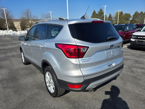Certified 2019 Ford Escape SE image 3