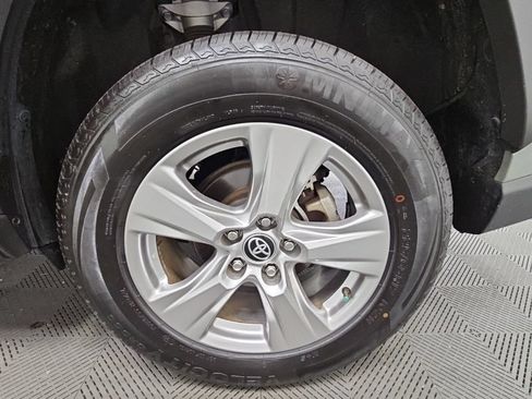 Used 2023 Toyota RAV4 XLE w/ Convenience Package FWD image 40