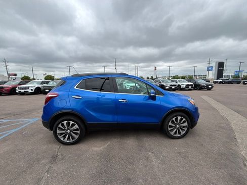 Used 2018 Buick Encore Essence AWD/4WD image 4