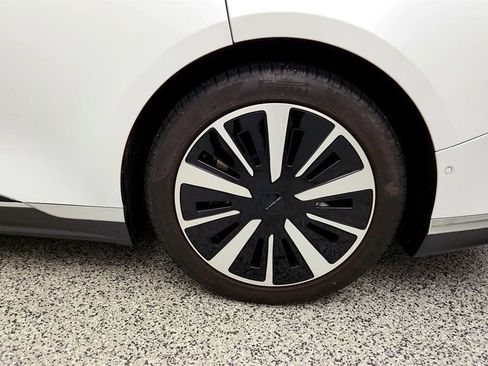 Used 2024 Lucid Air Touring AWD/4WD image 9